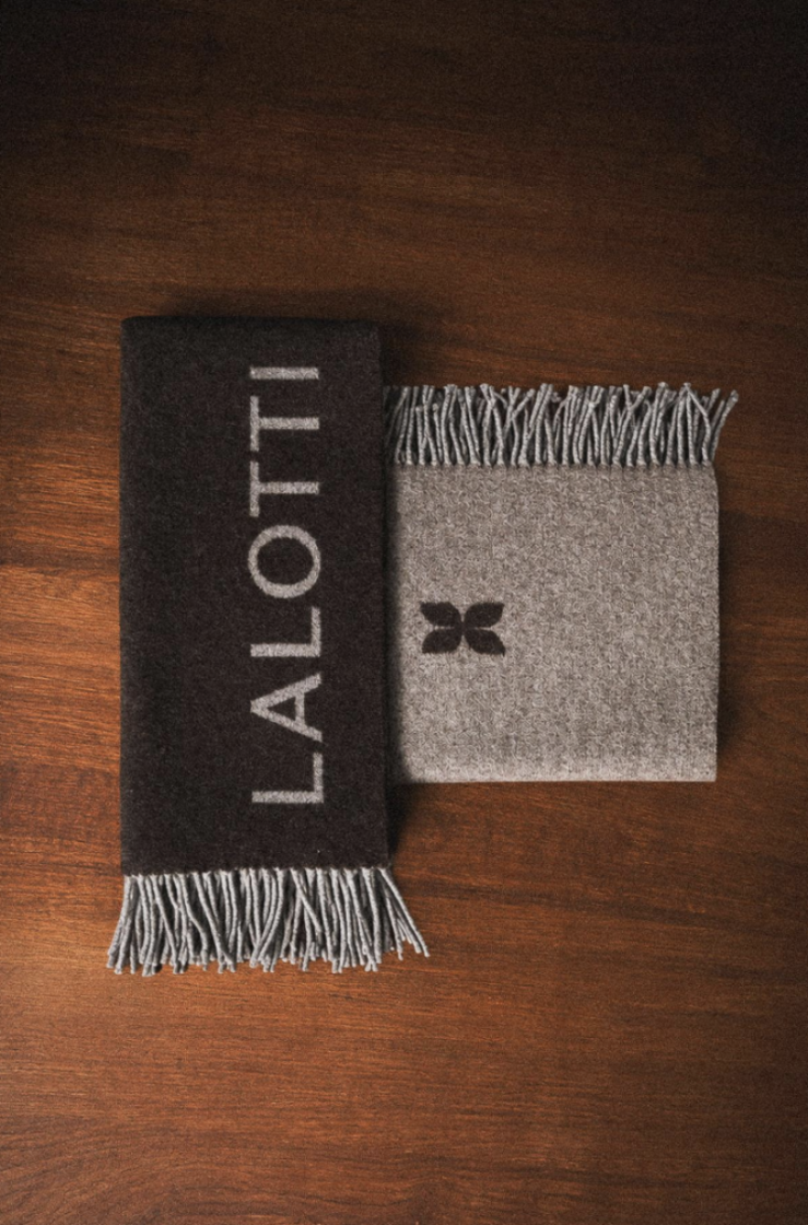 LL SCARF brown