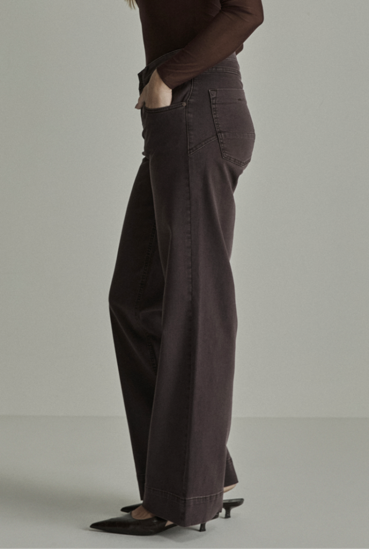 MIRA  DEEP BROWN