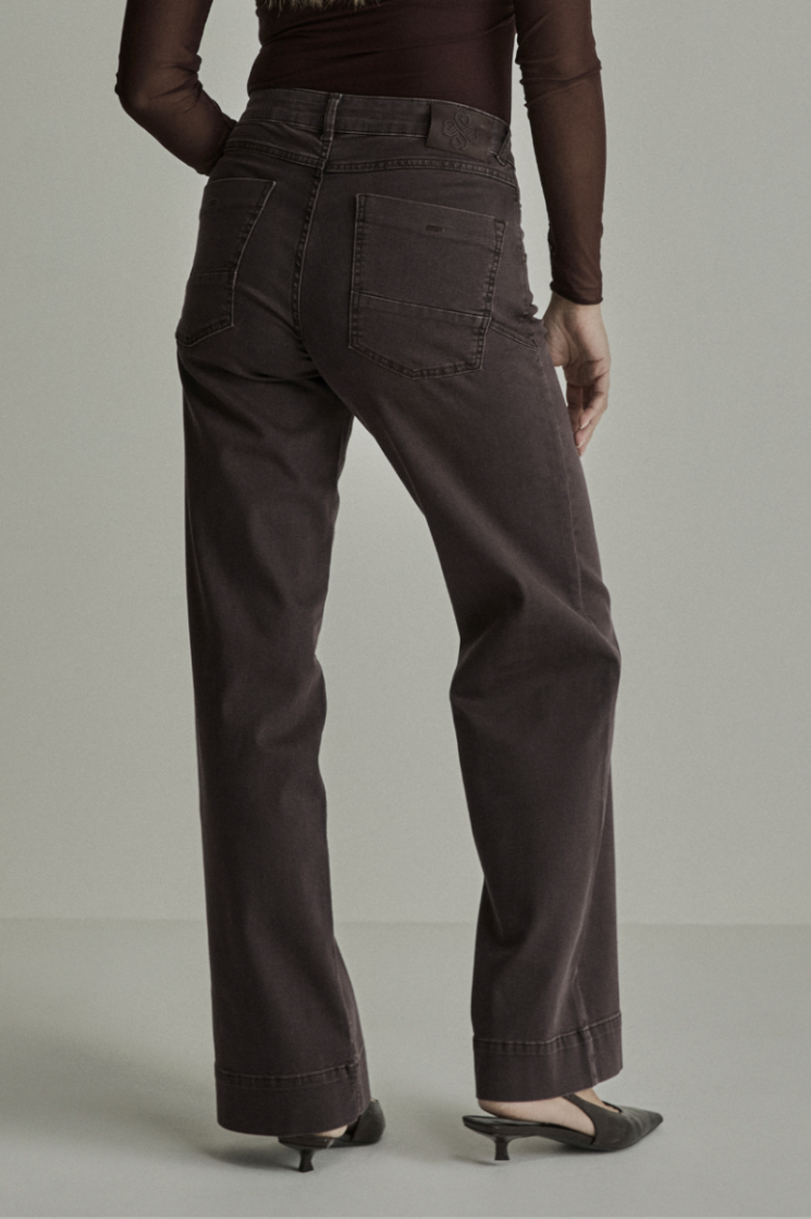 MIRA  DEEP BROWN